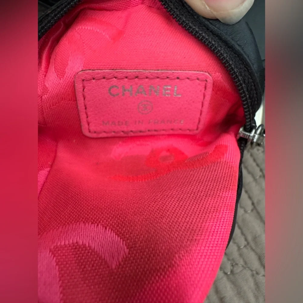 Authentic Chanel mini pouch for EarPod and viper comes with regular wide belt. - Picture 14 of 17